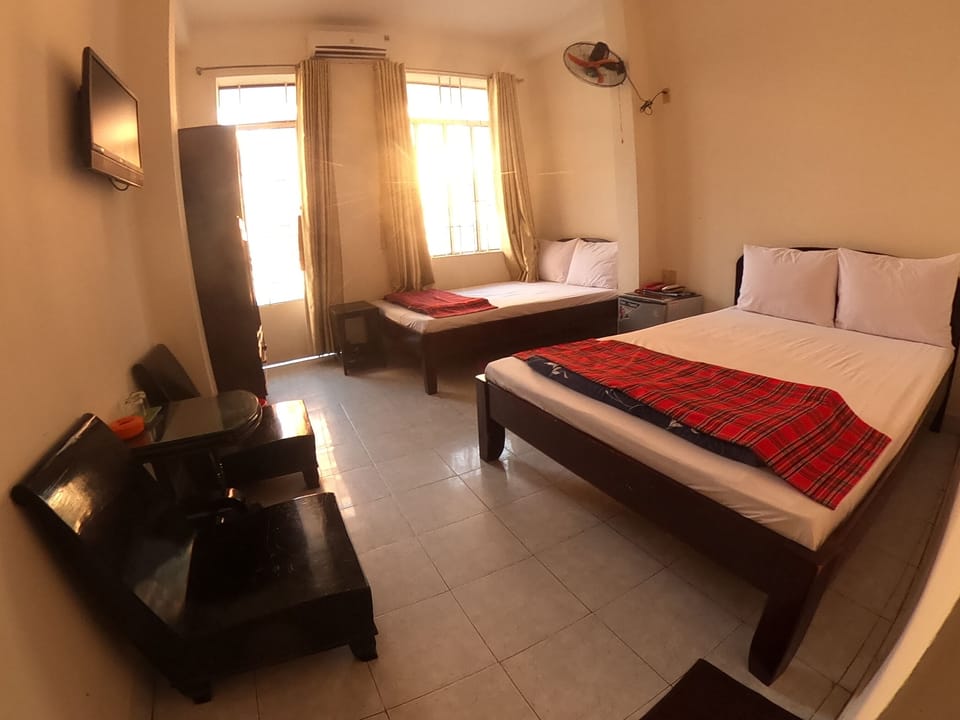 Comfort Double Room | Desk, free WiFi, bed sheets