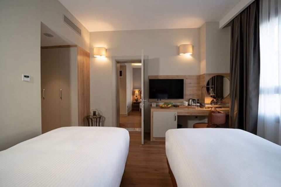 Family Room | Premium bedding, Select Comfort beds, in-room safe, desk