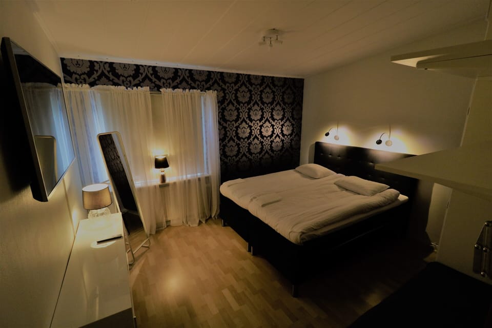 Exclusive Double Room | Soundproofing, free WiFi, bed sheets