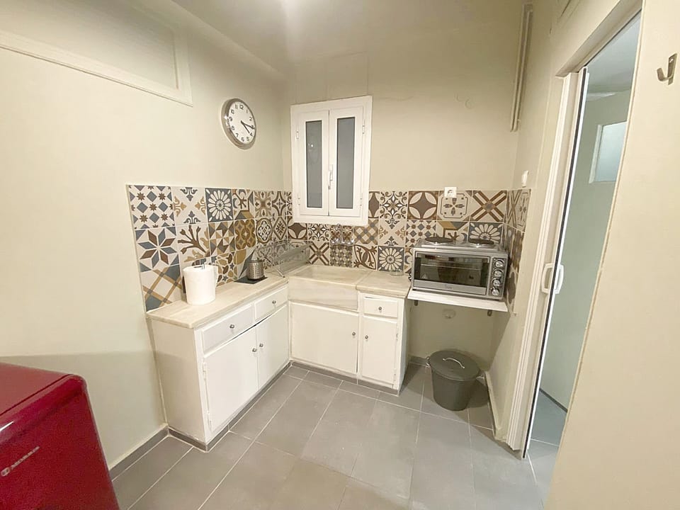 Apartment | Private kitchen | Fridge, oven, stovetop, espresso maker