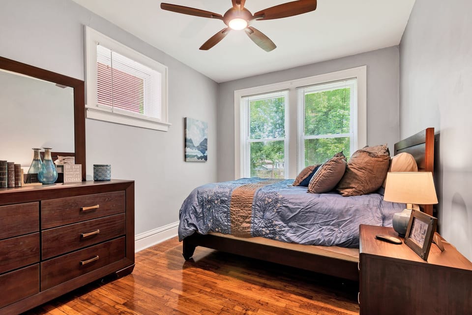 Queen size bed in the back room for your enjoyment!