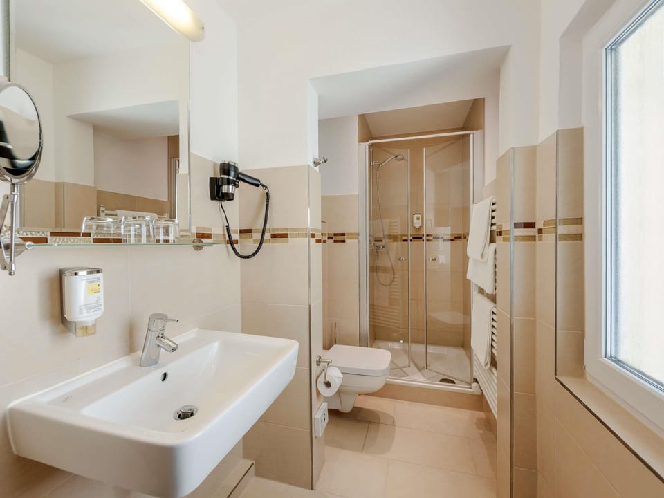 Classic Double Room | Desk, soundproofing, free WiFi, bed sheets