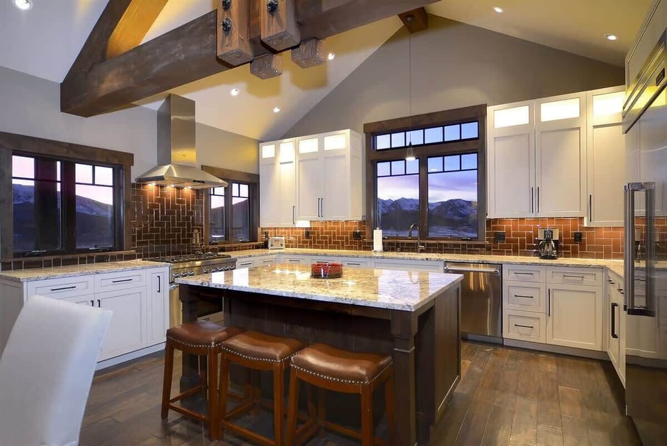 The kitchen boasts an abundance of prep space for a delicious meal