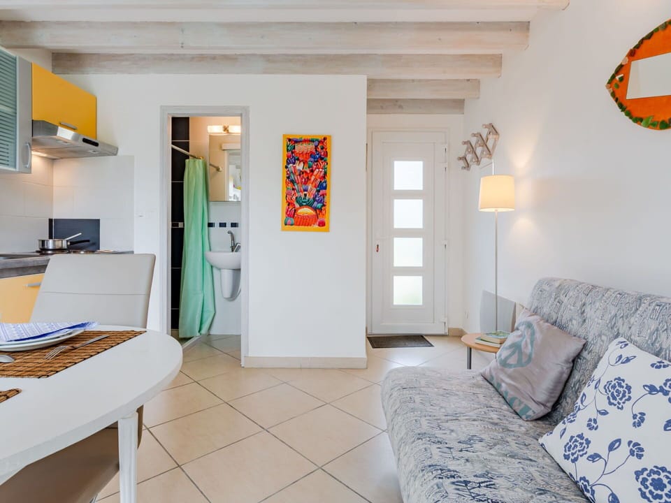 Picture Frame, Blue, Azure, Comfort, Orange, Interior Design, Lighting, Architecture, Wood, Door
