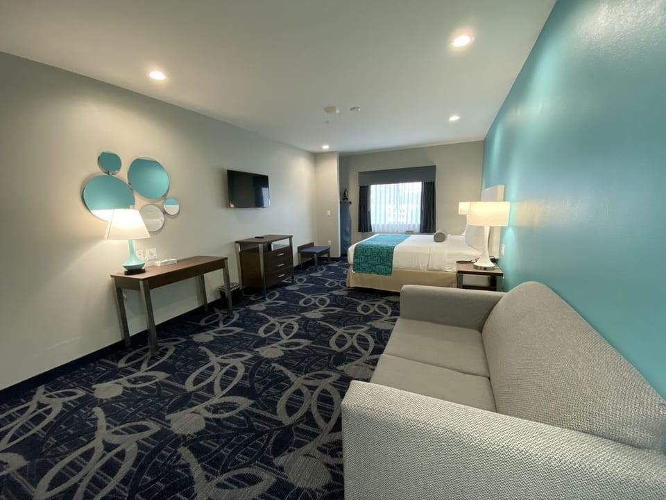 King Bed & Sofa