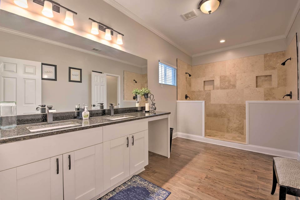 Full Bathroom