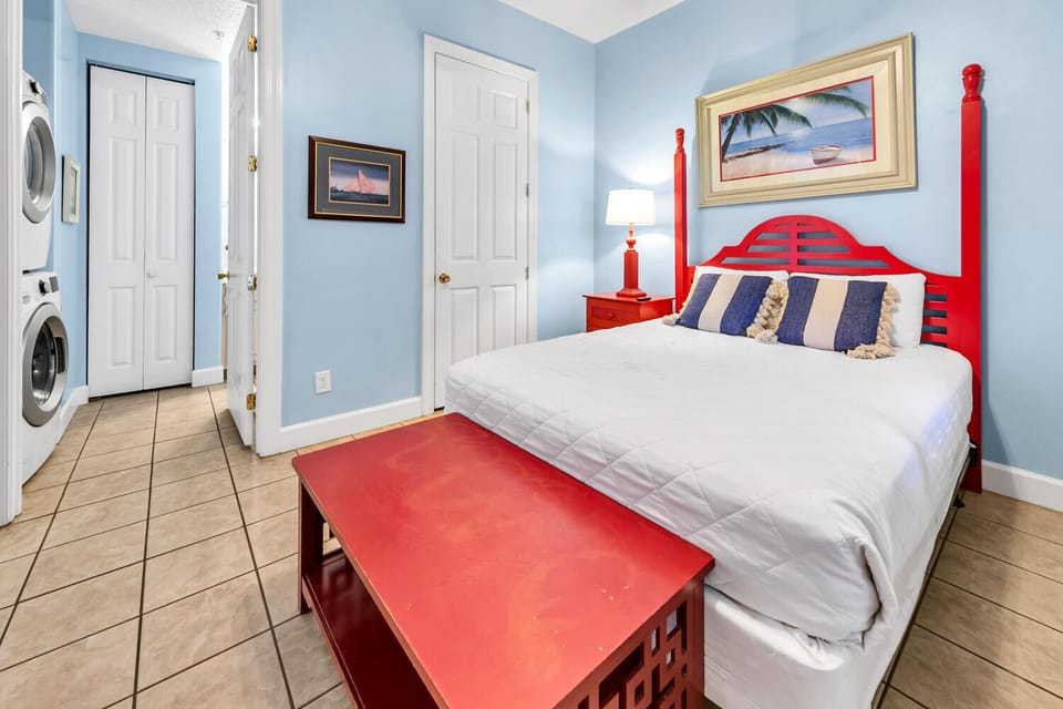 Guest bedroom
