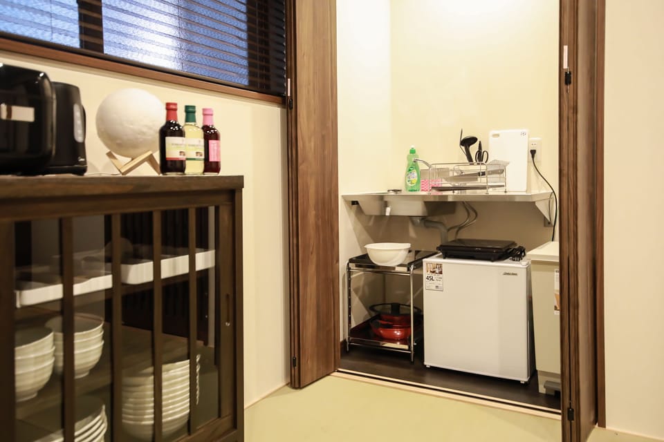 House 8 Guests Room, GN-1 | 2 bedrooms, desk, laptop workspace, blackout drapes