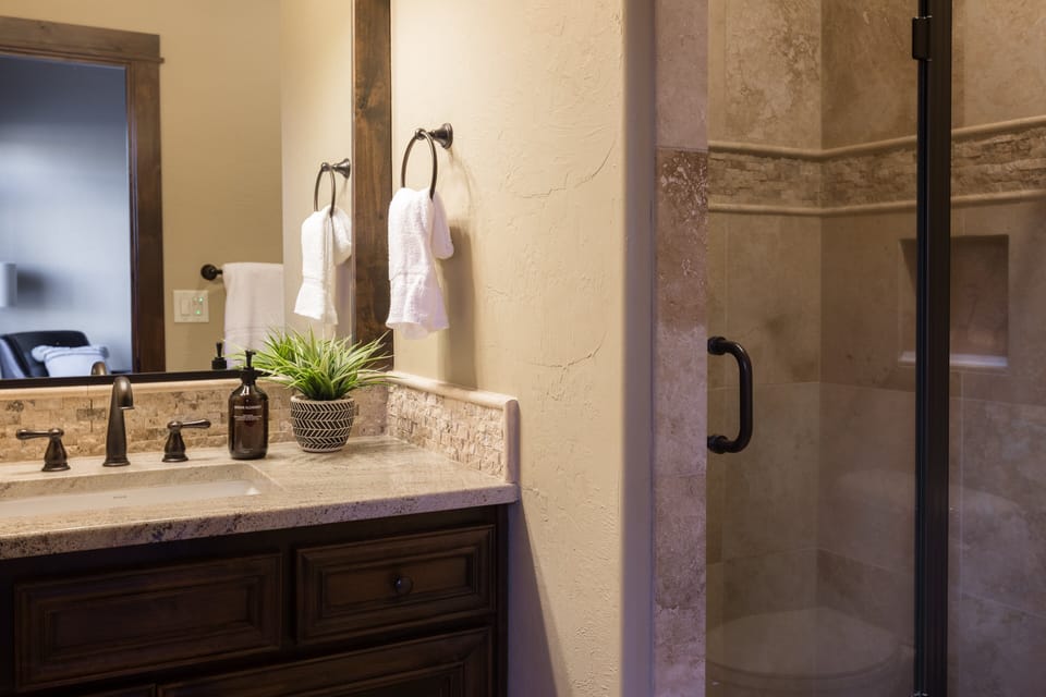 Bathroom 2.