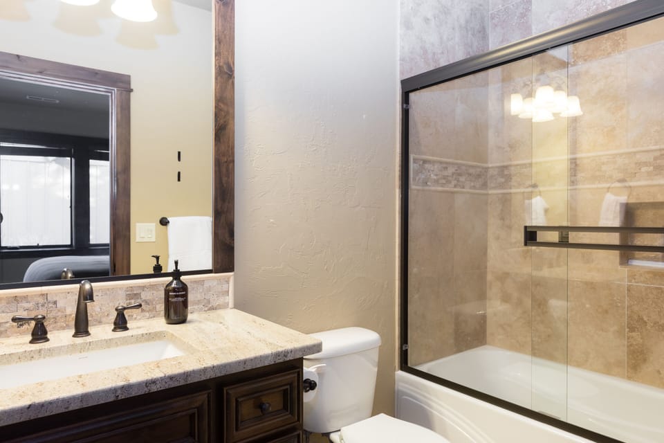 Bathroom 3.