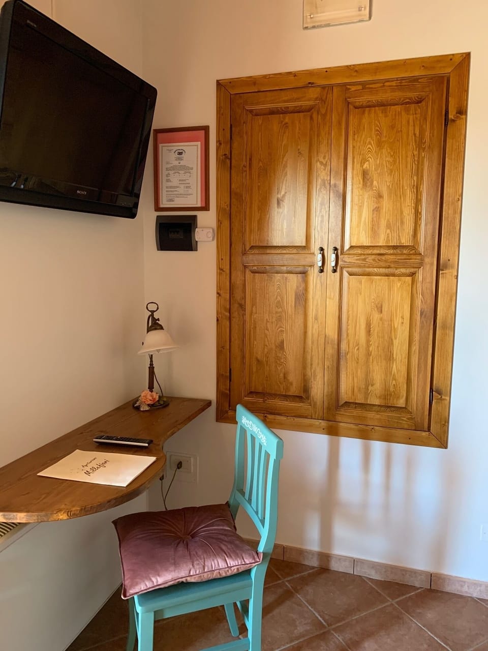 Comfort Double Room (Violetta) | In-room safe, desk, soundproofing, free WiFi