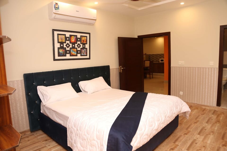 Family Suite | 4 bedrooms, desk, free WiFi