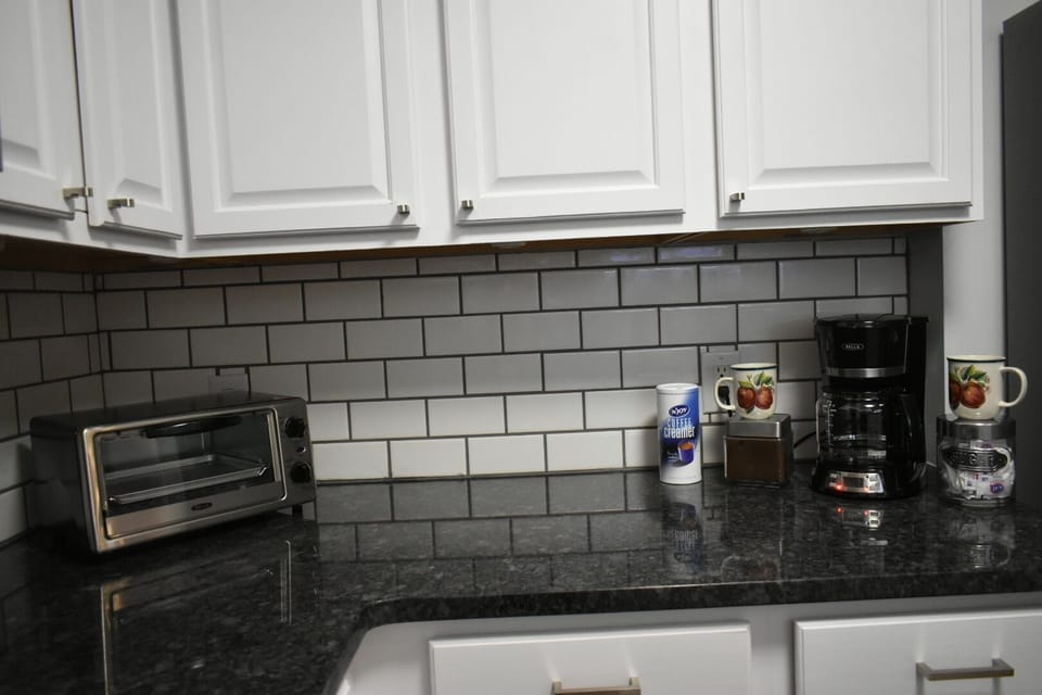 Coffee maker, Toaster Oven