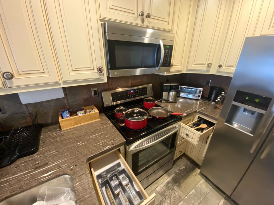 Fully stocked kitchen with free snacks, coffee and drinks