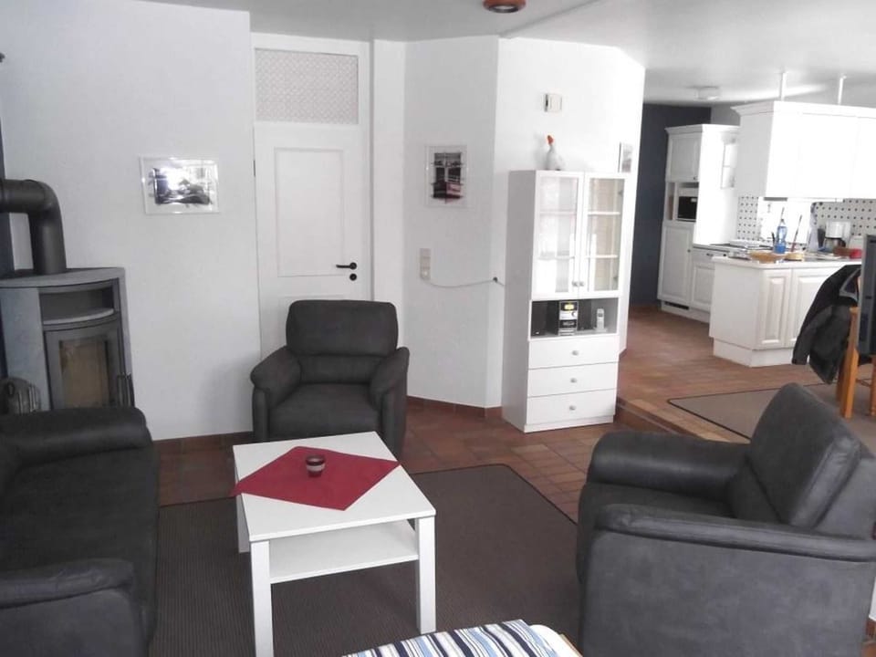 Haus Strandglück, Ginsterweg 3a EG Apartment in Nordfriesland