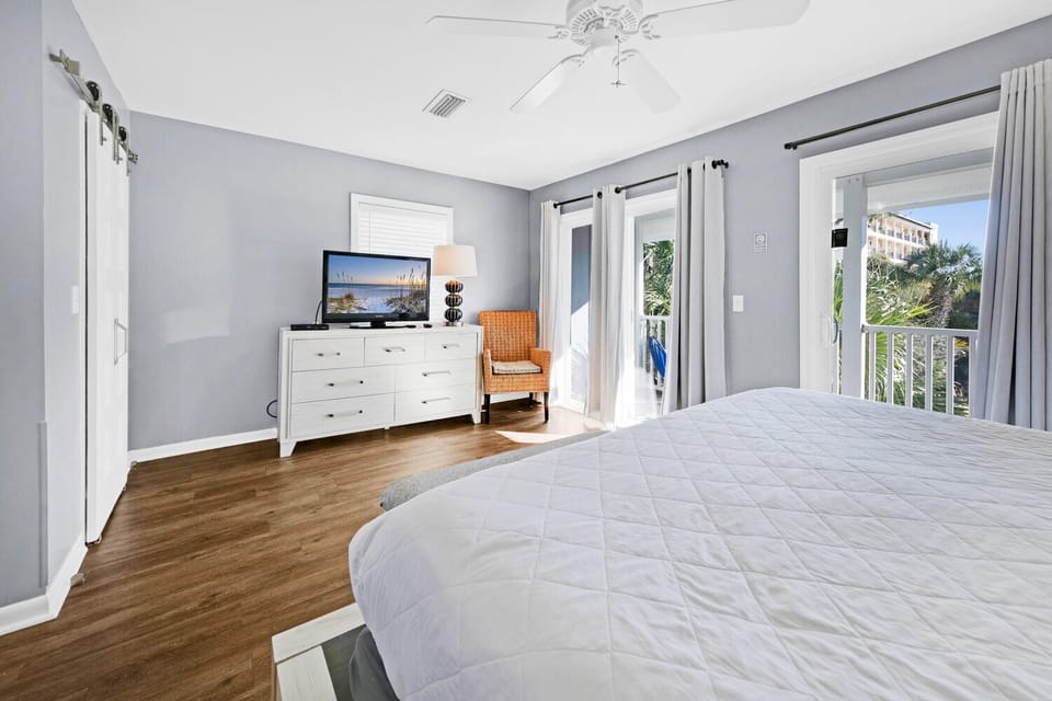 Master bedroom suite