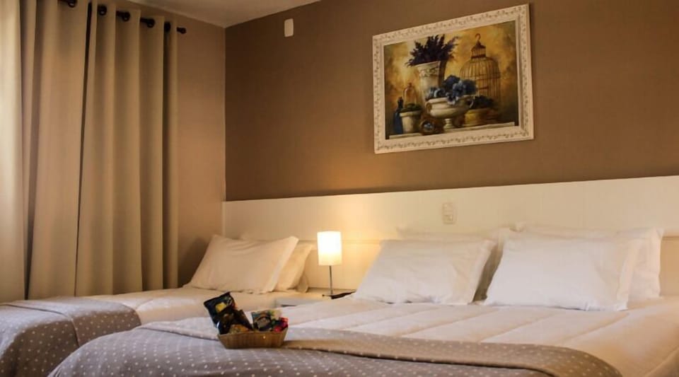 Minibar, laptop workspace, WiFi (free)