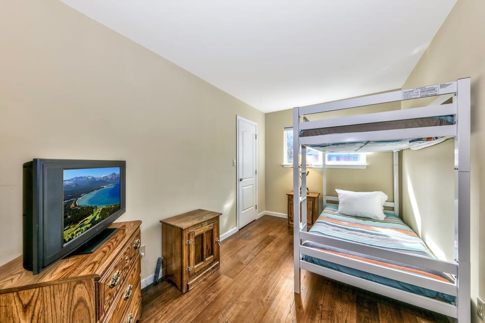 The kids will love bedroom 4, complete with twin-over-twin bunk beds and a 26'' TV with an Xbox and a DVD player