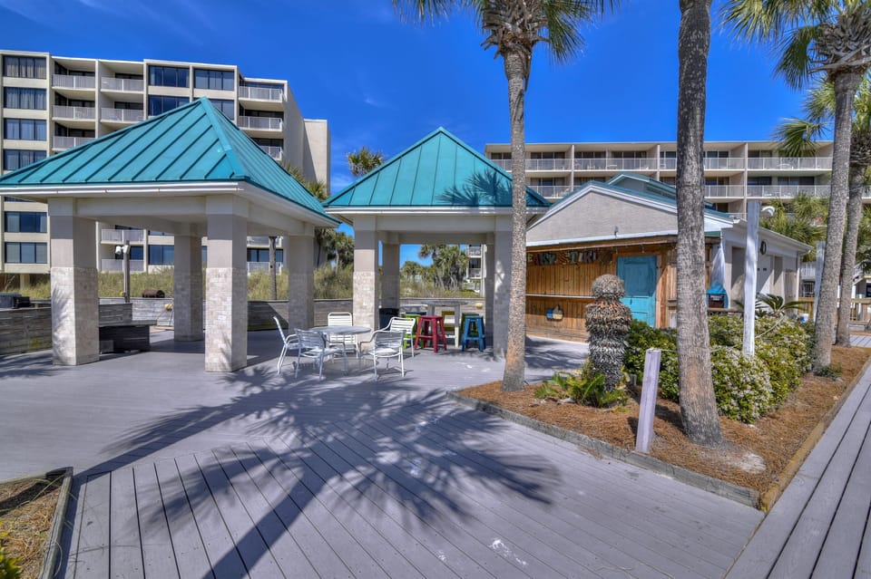 Gazebos located adjacent to Sneaky Tiki