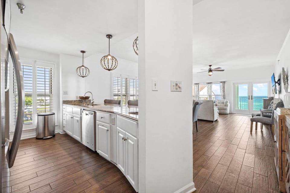 Open Concept w/views