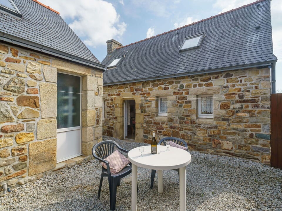Building, Window, Sky, Property, Table, Cloud, Wood, House, Architecture, Cottage