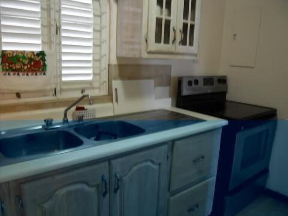 full kitchenet