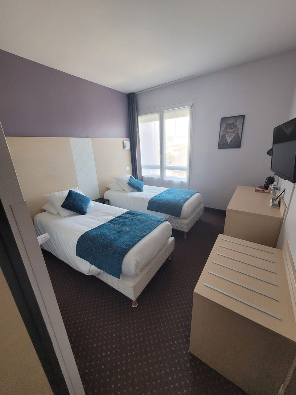 Economy Twin Room, 2 Twin Beds, Non Smoking, Air conditioning | Premium bedding, Select Comfort beds, desk, free WiFi
