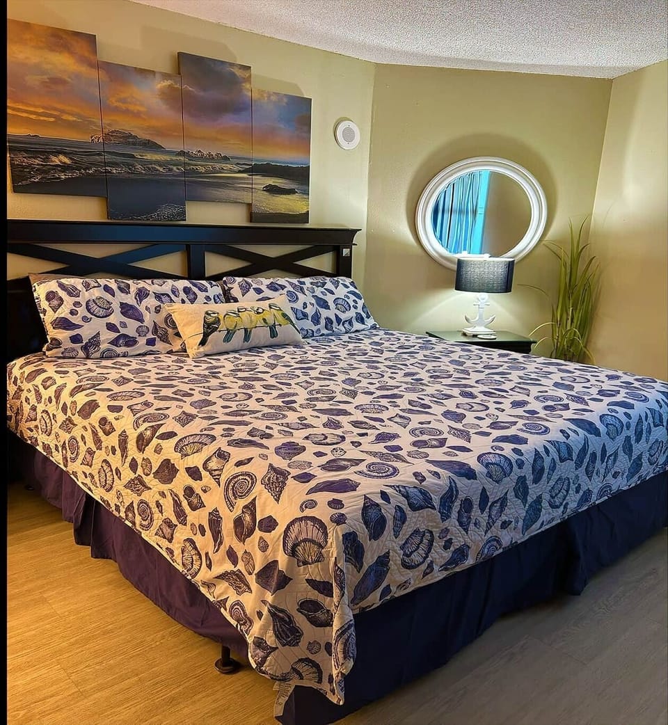 Perdido Sun Resort Unit 1012 Master Bedroom with Quality Linens