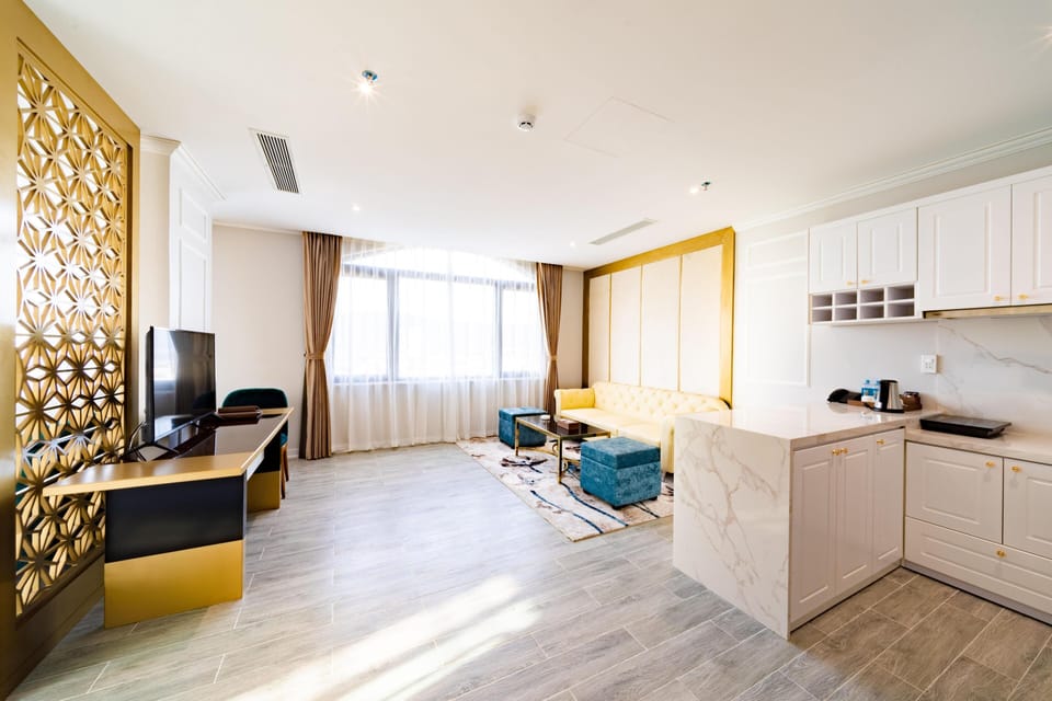 Suite | Private kitchen | Electric kettle