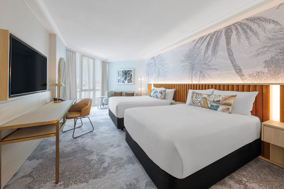 Amora Premier Twin | Premium bedding, in-room safe, desk, laptop workspace