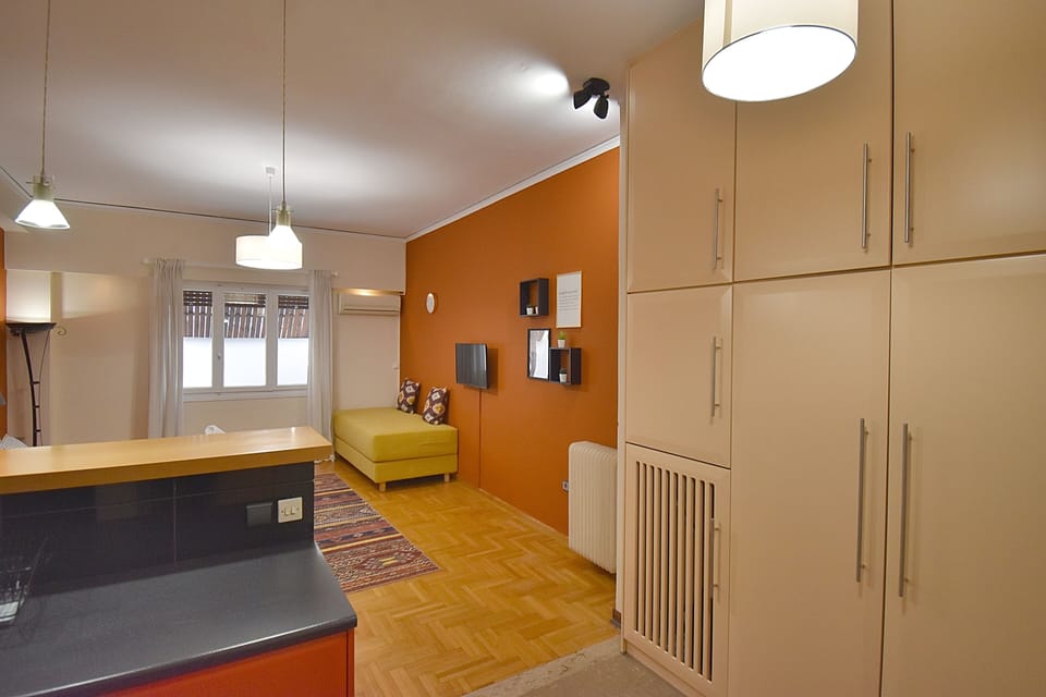 Apartment | 1 bedroom, hypo-allergenic bedding, individually decorated