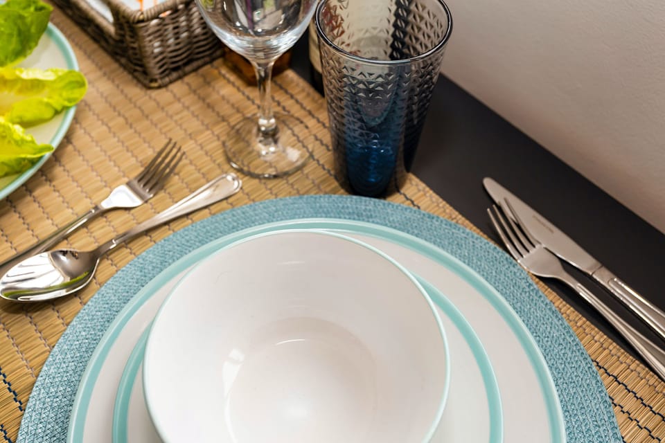Deluxe Apartment, Sea View | Private kitchen | Fridge, microwave, oven, stovetop