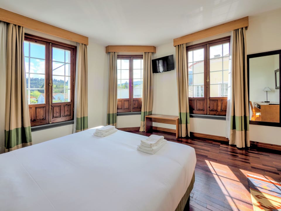 Standard Double Room, 1 Double Bed | Desk, laptop workspace, blackout drapes, free WiFi