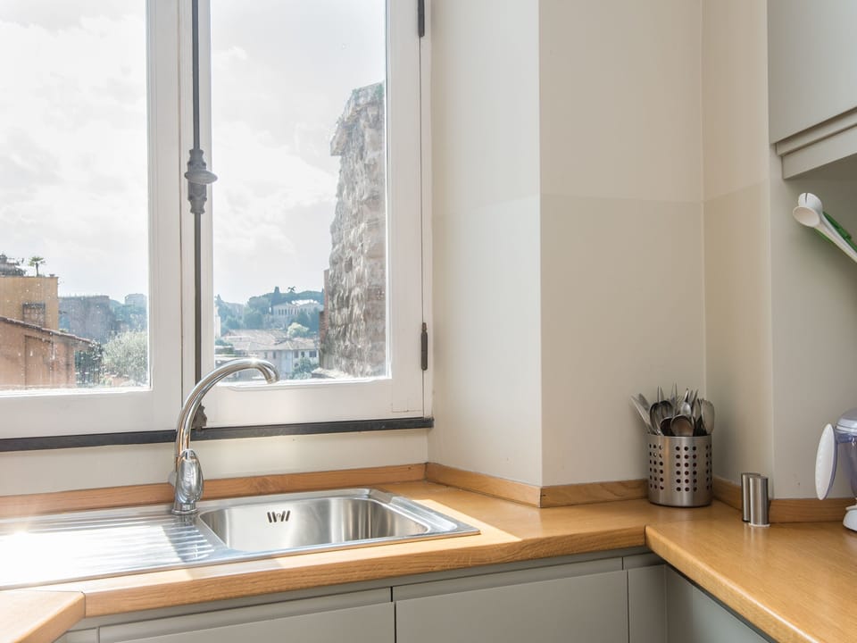 Apartment, 3 Bedrooms, Balcony, City View | Private kitchen | Full-size fridge, oven, stovetop, coffee/tea maker
