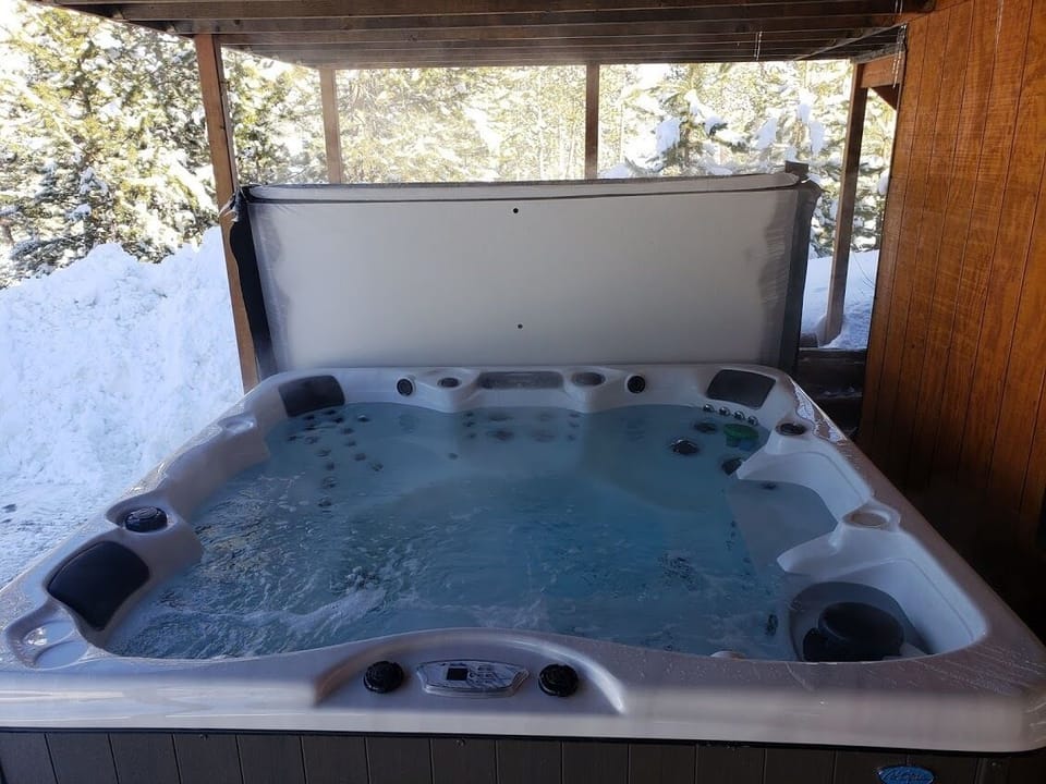 Hot tub