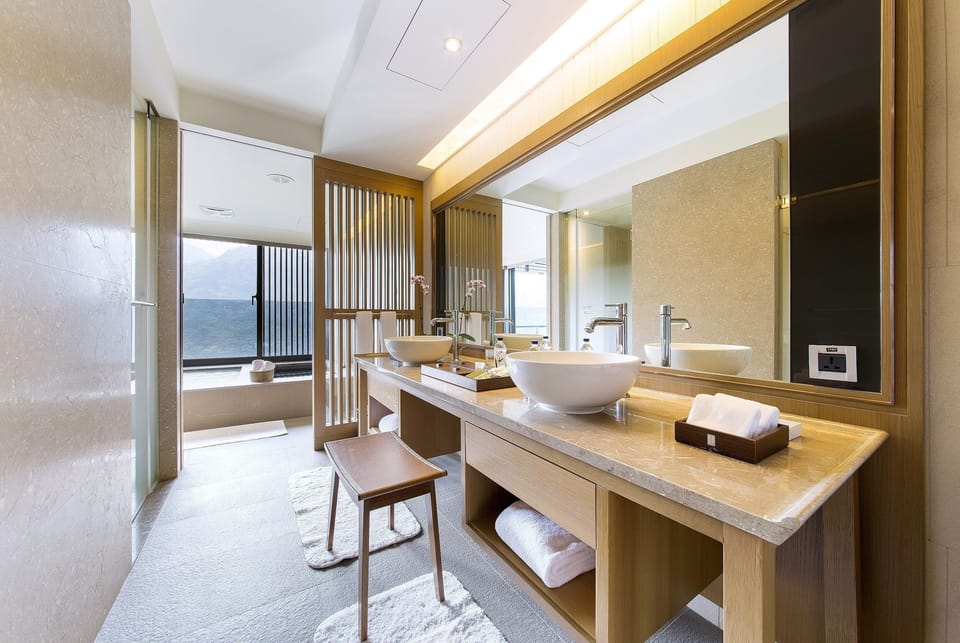 You-Ya Family Room | Bathroom | Separate tub and shower, deep soaking tub, rainfall showerhead