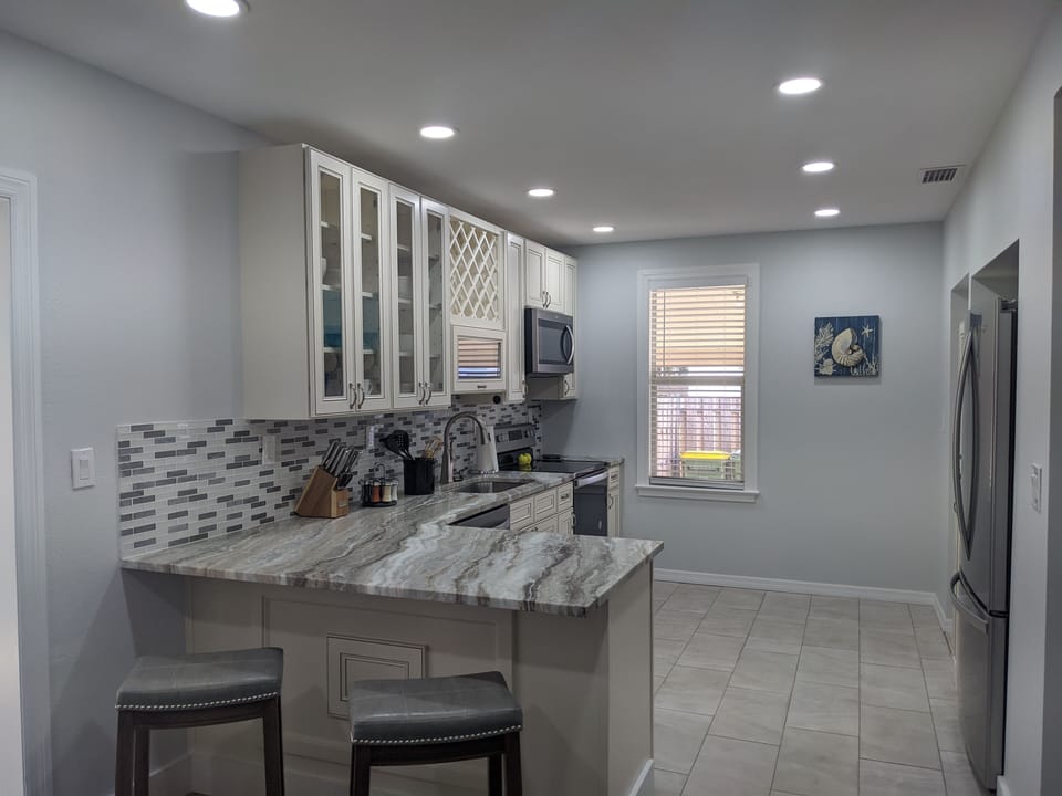 Kitchen Pic 1