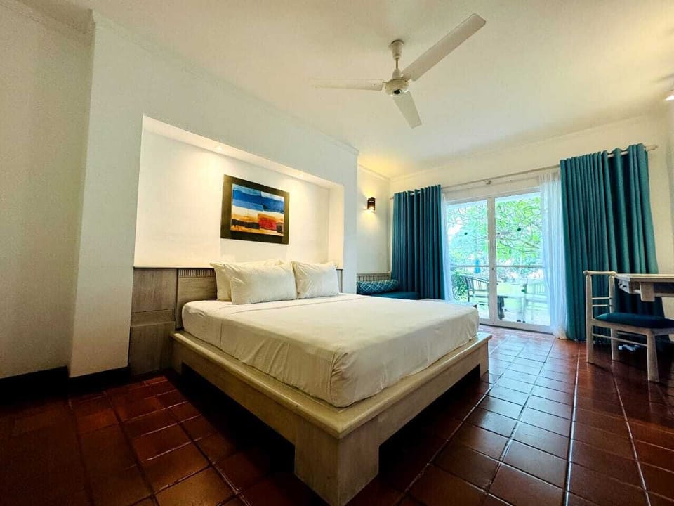Deluxe Double Room | Premium bedding, in-room safe, individually decorated