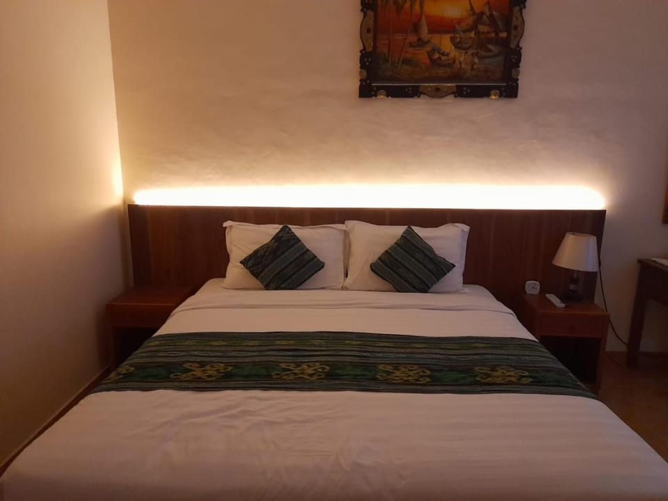 Desk, free WiFi, bed sheets