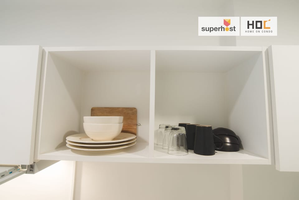 Full-size fridge, microwave, stovetop, electric kettle