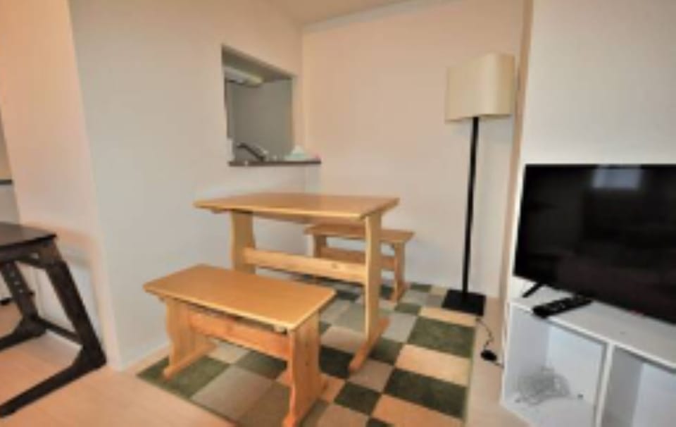 1 Bedroom Apartment | In-room dining