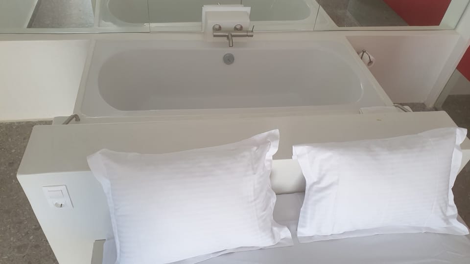 Acropolis view Suite | Room amenity