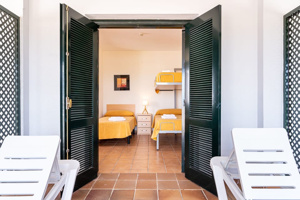 Basic Triple Room, Private Bathroom | Bed sheets