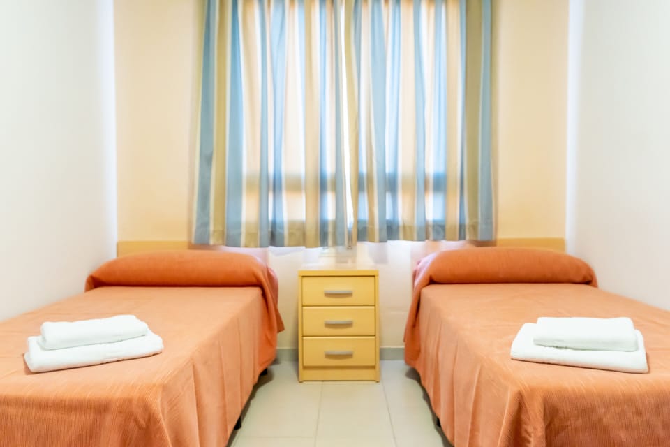 Basic Double Room, Private Bathroom | Desk, blackout drapes, free WiFi, bed sheets