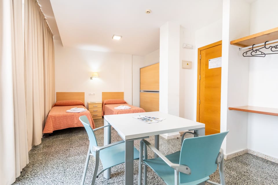 Basic Double Room, Private Bathroom | WiFi, bed sheets