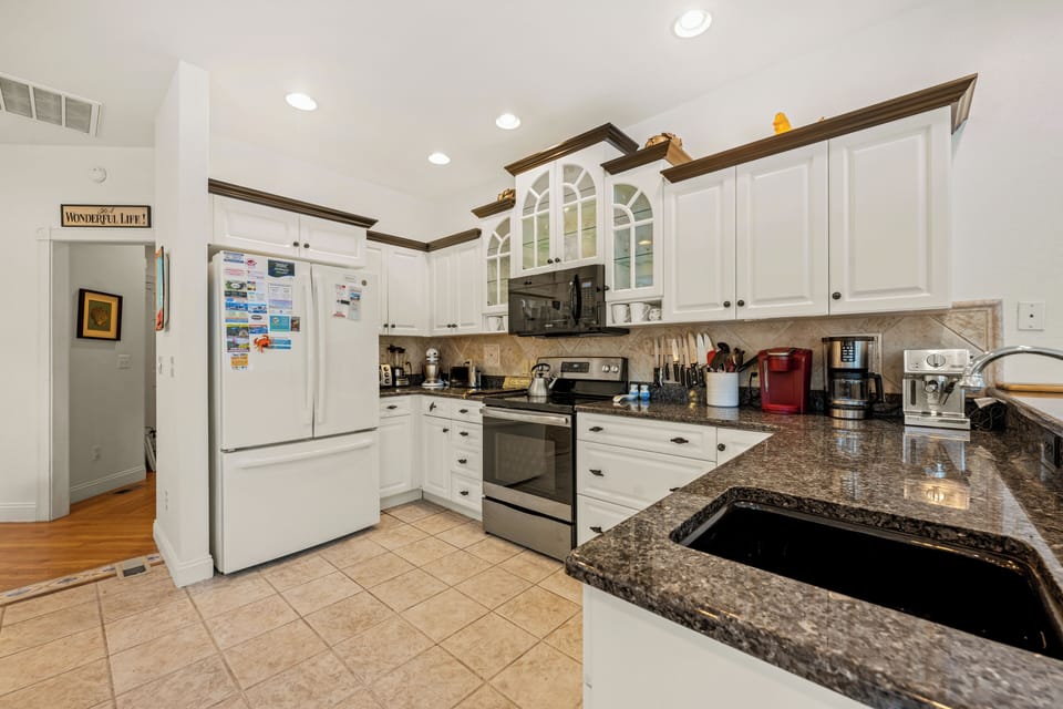 Kitchen - Entry Level