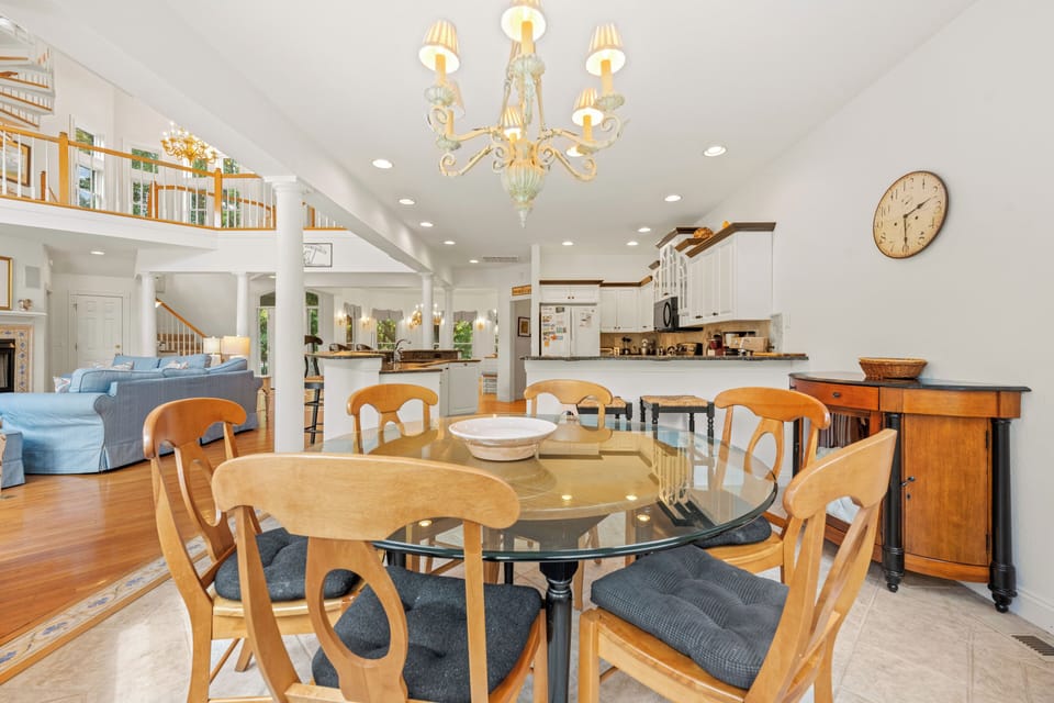 Breakfast Table - Entry Level