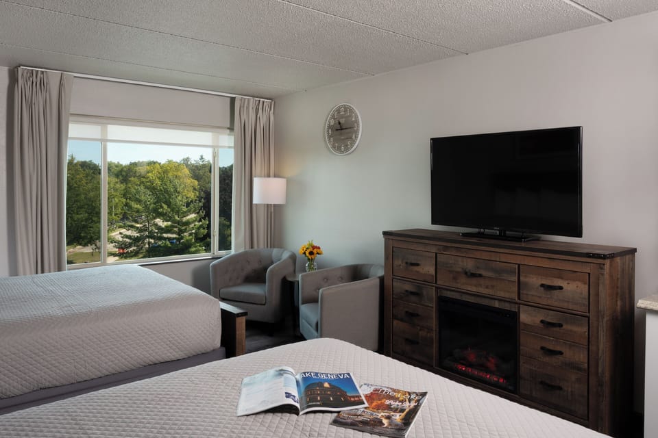 2 Queen Beds Standard | Premium bedding, pillowtop beds, in-room safe, desk