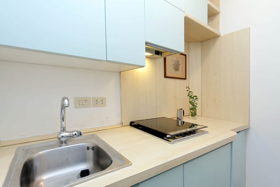 Studio, 1 Bedroom | Private kitchen | Fridge, stovetop, espresso maker, cookware/dishes/utensils