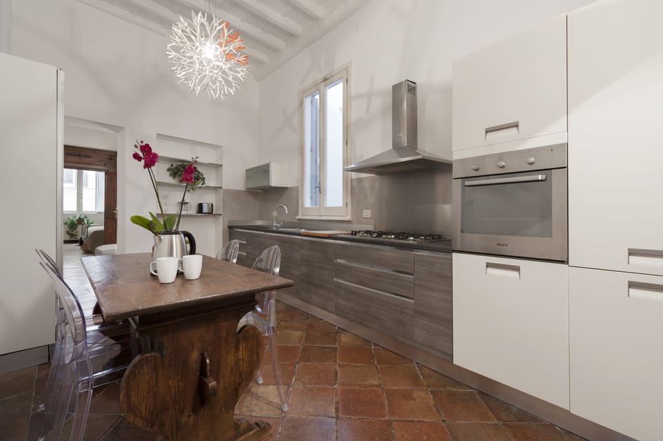Apartment, 4 Bedrooms | Private kitchen | Full-size fridge, microwave, oven, stovetop